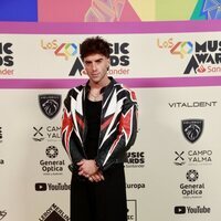 Álvaro de Luna en la alfombra roja de Los 40 Music Awards 2023
