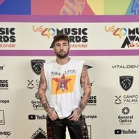 Dani Fernández en la alfombra roja de Los 40 Music Awards 2023