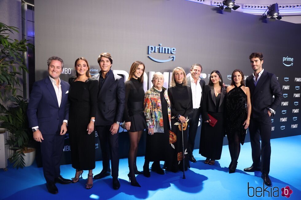 La familia Pombo al completo en el estreno de la serie documental 'Pombo'