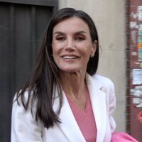 La Reina Letizia, muy sonriente tras acudir a una charla entre Martin Scorsese y Rodrigo Cortés en la Academia de Cine