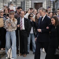 Los Reyes Felipe y Letizia en el funeral de Fernando Gómez-Acebo