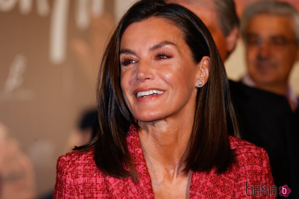 La Reina Letizia, sonriente en la presentación del concierto 'EmociónArte'