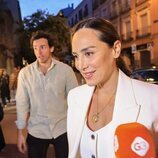 Tamara Falcó hablando con la prensa en el cumpleaños de Íñigo Onieva