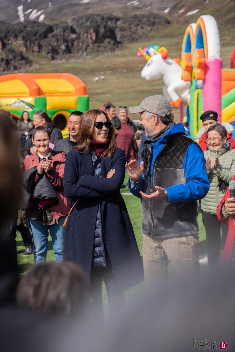 Federico y Mary de Dinamarca, muy cómplices en su primera visita oficial a Groenlandia como Reyes