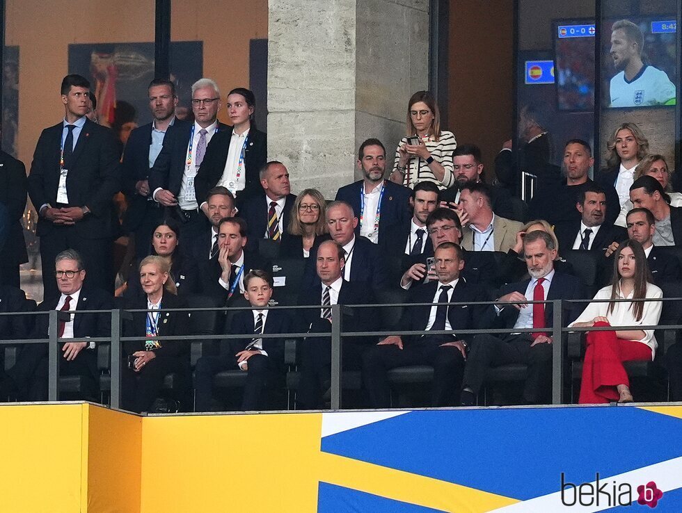 El Príncipe Guillermo, el Príncipe George, el Rey Felipe VI y la Infanta Sofía en la final de la Eurocopa 2024 entre España e Inglaterra 