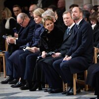Alberto de Mónaco, los Reyes de Bélgica, los Grandes Duques de Luxemburgo y el Príncipe Guillermo en la reapertura de Notre Dame