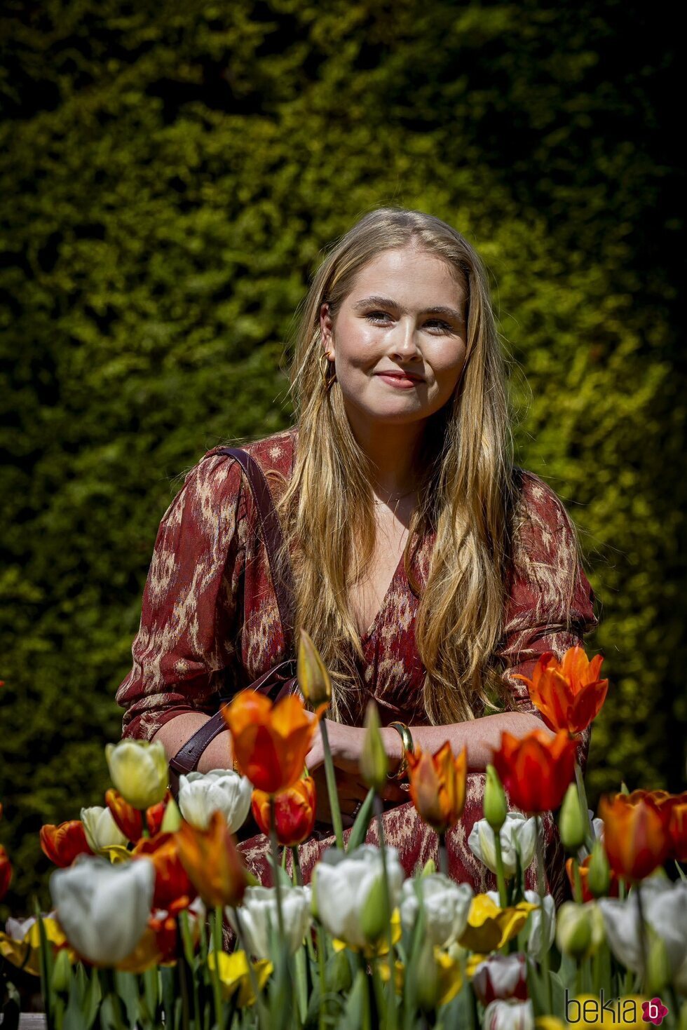 Amalia de Holanda en el jardín de tulipanes que regaló a Madrid