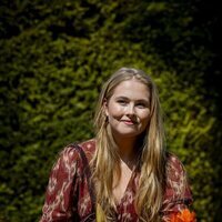Amalia de Holanda en el jardín de tulipanes que regaló a Madrid