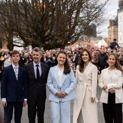 Isabella de Dinamarca en la celebración de su 18 cumpleaños en Aarhus con sus padres y sus hermanos Vicent y Josephine