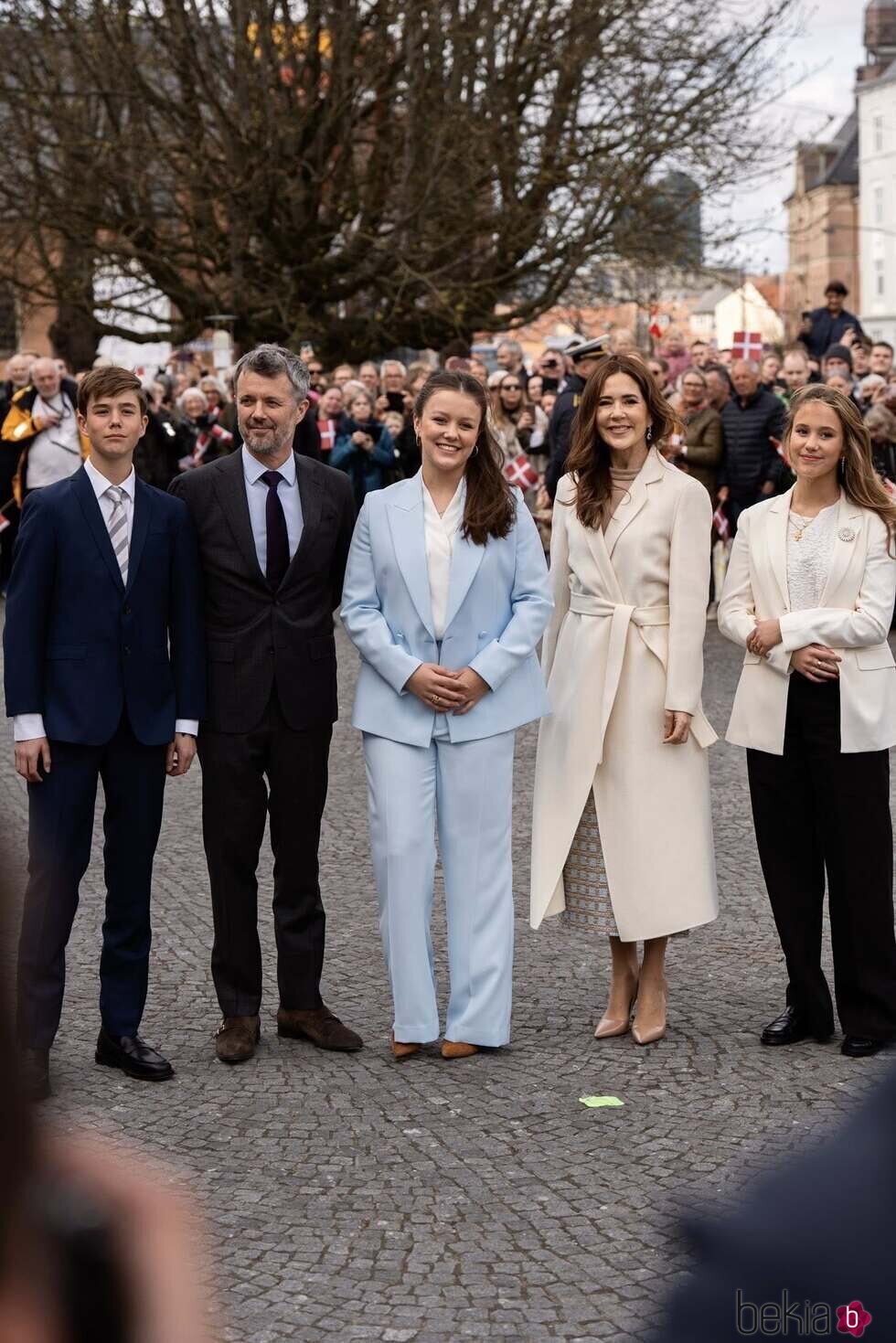 Isabella de Dinamarca en la celebración de su 18 cumpleaños en Aarhus con sus padres y sus hermanos Vicent y Josephine