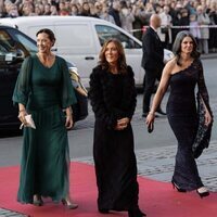 Las hermanas de Mary de Dinamarca en el 18 cumpleaños de Isabella de Dinamarca