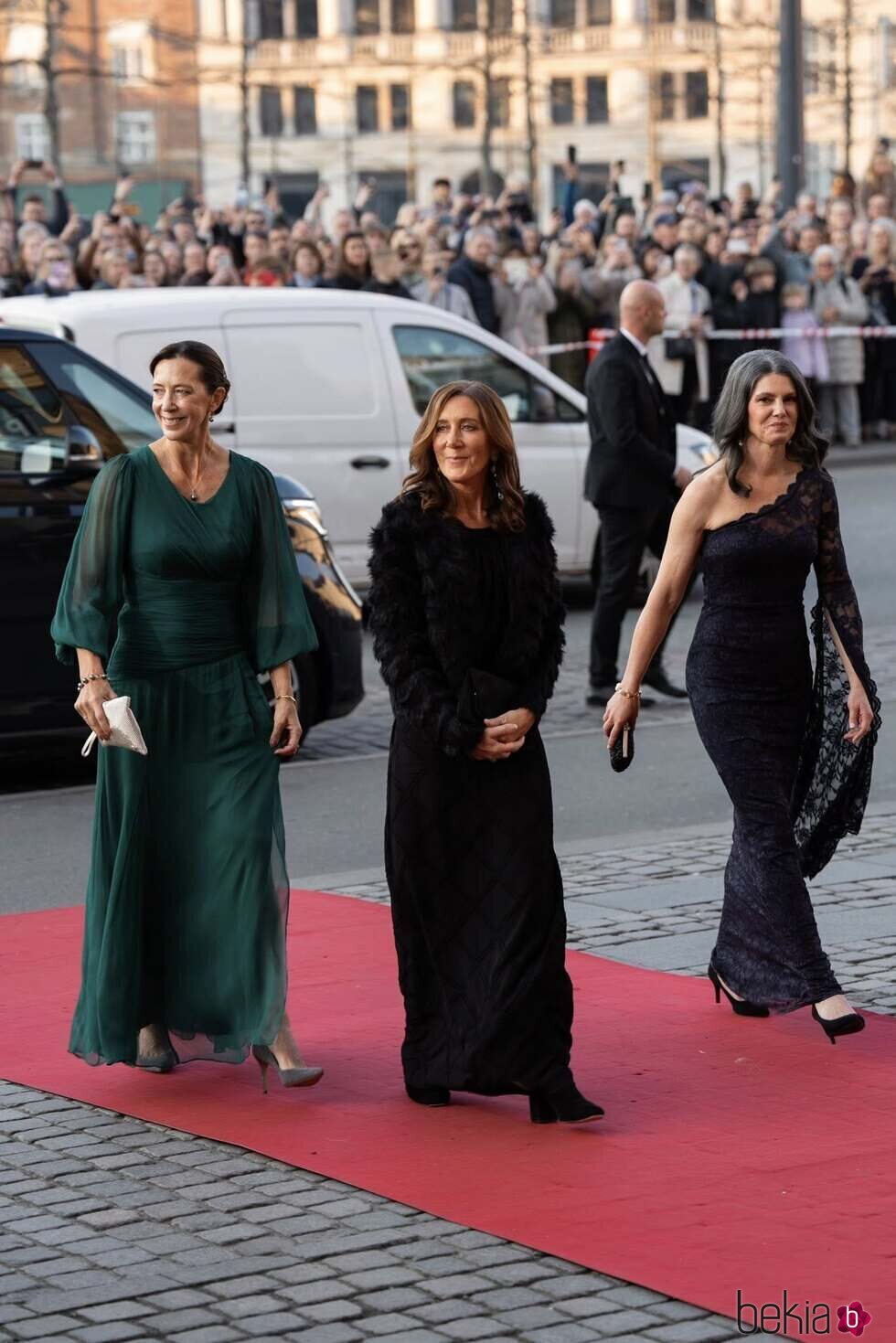 Las hermanas de Mary de Dinamarca en el 18 cumpleaños de Isabella de Dinamarca