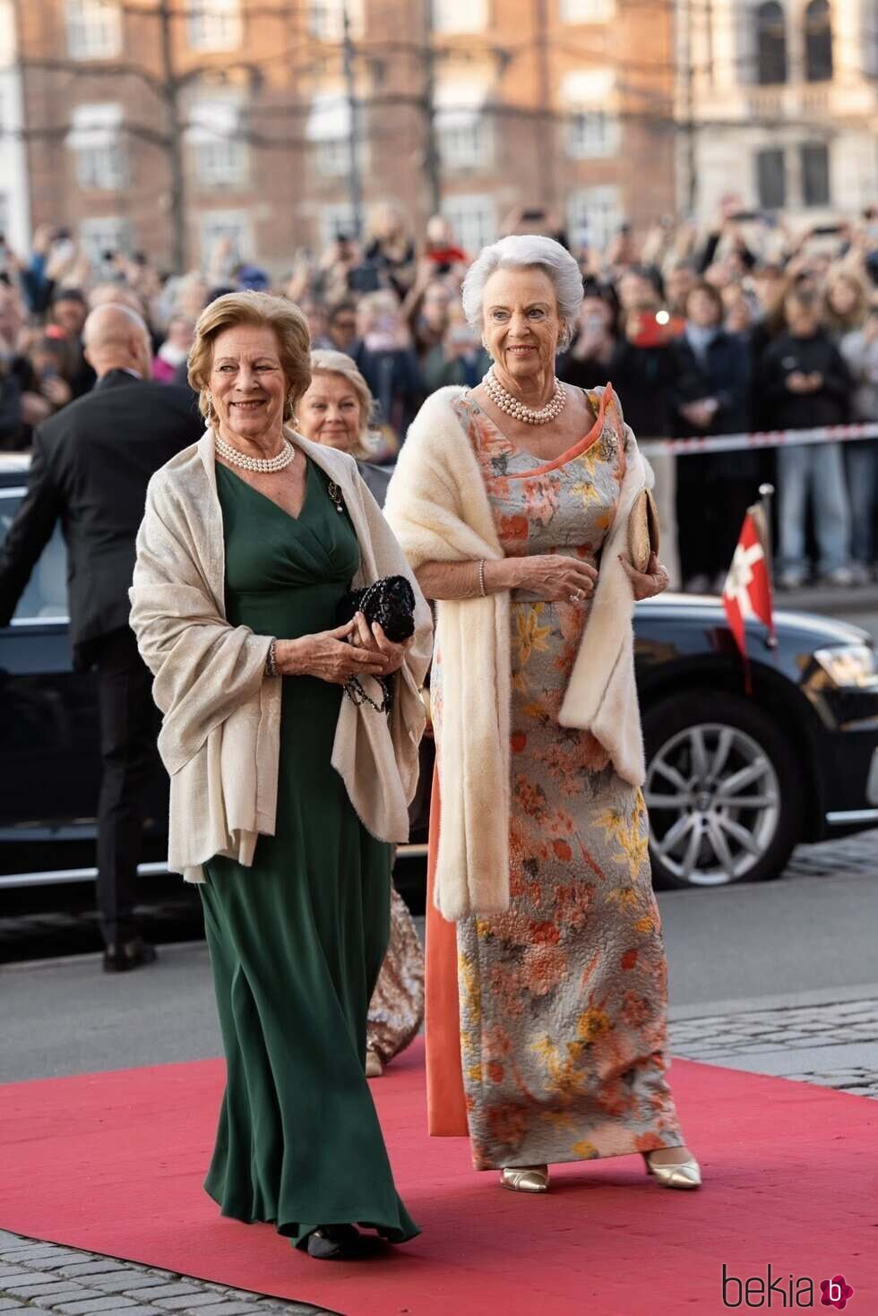 Ana María de Grecia y Benedicta de Dinamarca en el 18 cumpleaños de Isabella de Dinamarca