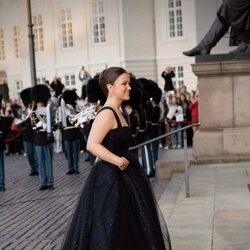 Isabella de Dinamarca a su llegada a la celebración de su 18 cumpleaños en el Teatro Real de Copenhague