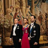 Chris O'Neill, Magdalena de Suecia y Carlos Felipe de Suecia en la cena de gala por la Visita de Estado de la Presidenta de Islandia a Suecia