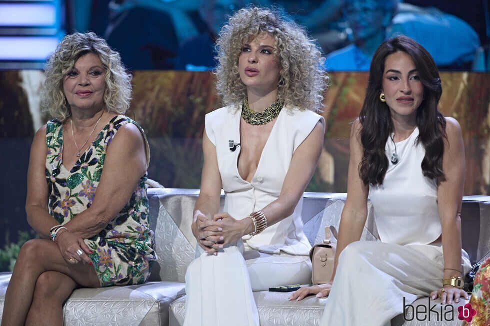 Terelu Campos, Sheila Casas y Ana Solma en la final de 'Supervivientes 2025'