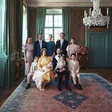 Ines de Suecia con sus padres, hermanos y padrinos en su bautizo
