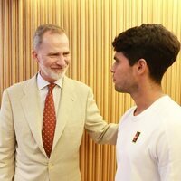 El Rey Felipe VI con Carlos Alcaraz en la final de Wimbledon 2025