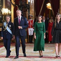 Los Reyes Felipe y Letizia con la Princesa Leonor y la Infanta Sofía llegando a la recepción por el Día de la Hispanidad 2025