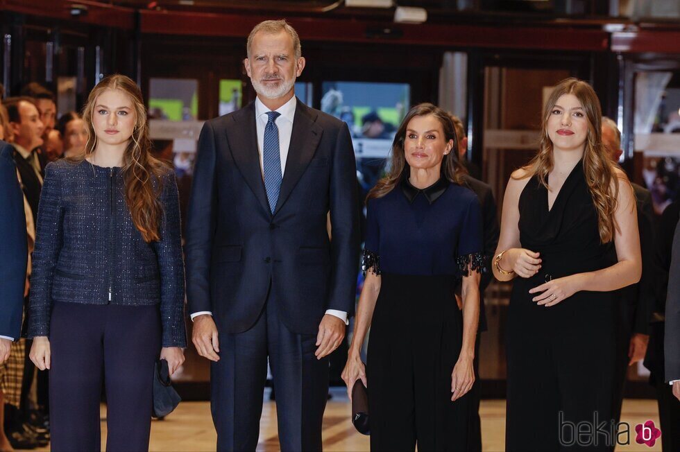 Los Reyes Felipe y Letizia, la Princesa Leonor y la Infanta Sofía en el Concierto Premios Princesa de Asturias 2025