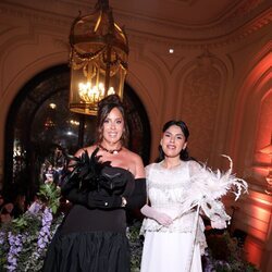 Anabel Pantoja e Isa Pantoja en el baile de máscaras de 'Los Bridgerton' en Madrid