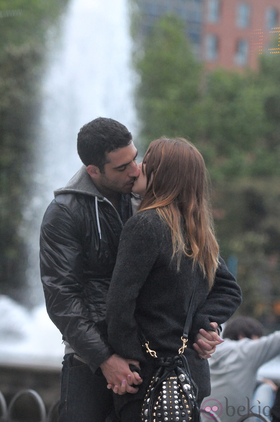Blanca Suárez y Miguel Ángel Silvestre besándose en Madrid