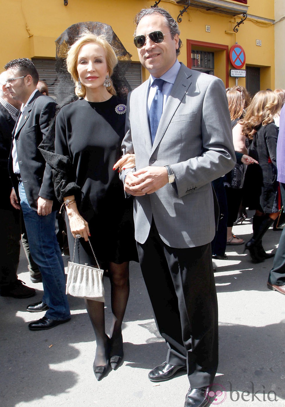 Carmen Lomana y Ángel Casaña en la Semana Santa de Sevilla