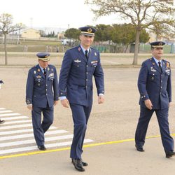 El Príncipe Felipe durante su visita a la base aérea de Zaragoza