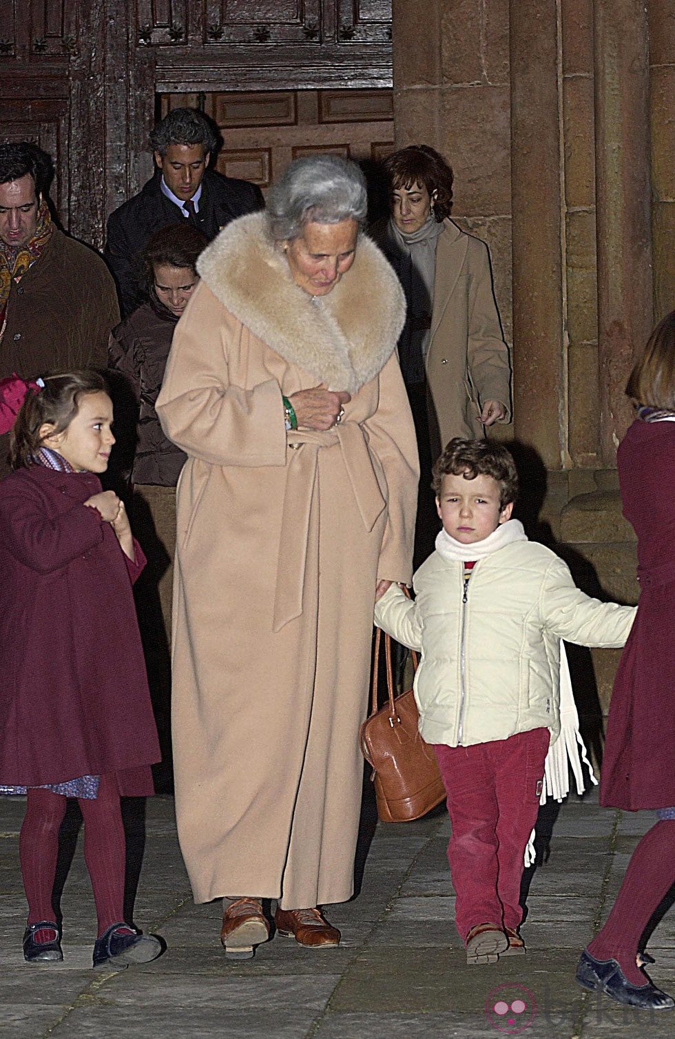 Froilán junto a su abuela paterna Concepción Saénz de Tejada en 2002