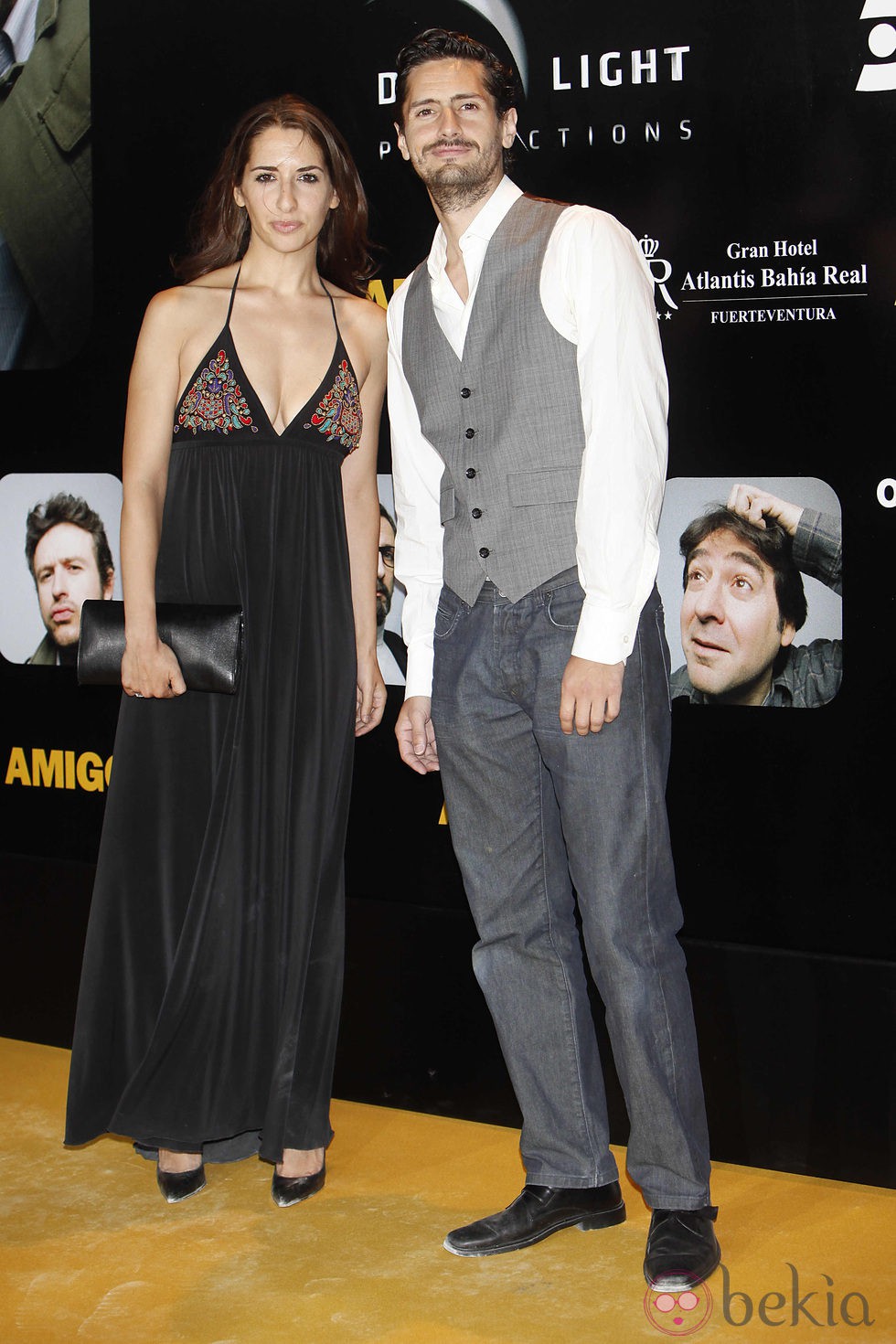 Nur Al Levi y Juan Diego Botto en el estreno de 'Amigos'
