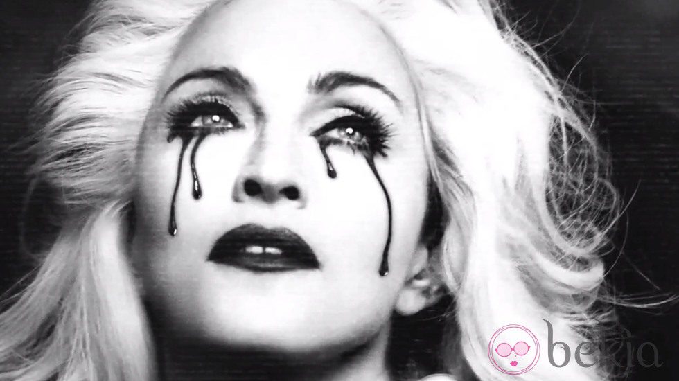 Fotograma del videoclip 'Girl Gone Wild' de Madonna
