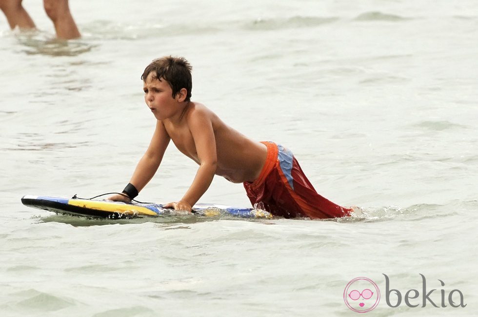 Froilán de Marichalar con una tabla de surf en 2007