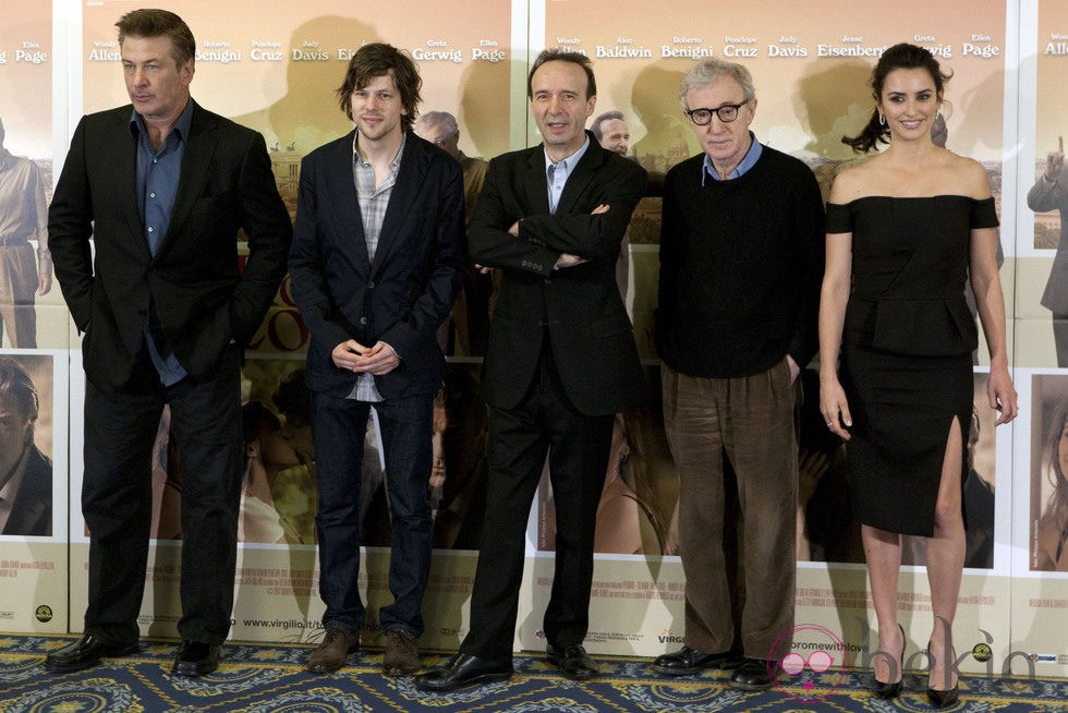 Alec Baldwin, Jesse Eisenberg, Roberto Benigni, Woody Allen y Penélope Cruz presentan 'To Rome With Love'