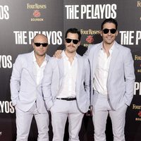 Vicente Romero, Oriol Vila y Miguel Ángel Silvestre en el estreno de 'The Pelayos'