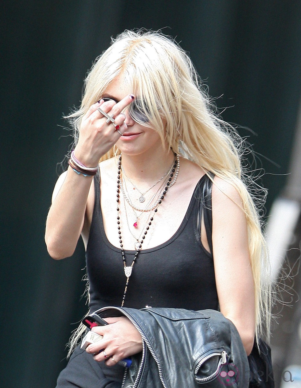 Taylor Momsem, la rebelde de Gossip Girl, enfadada con la prensa