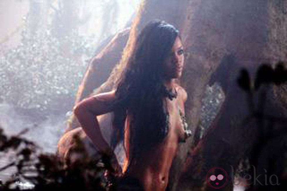 Rihanna en el videoclip de 'Where Have You Been'