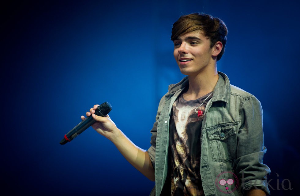 Nathan Sykes de 'The Wanted' en concierto
