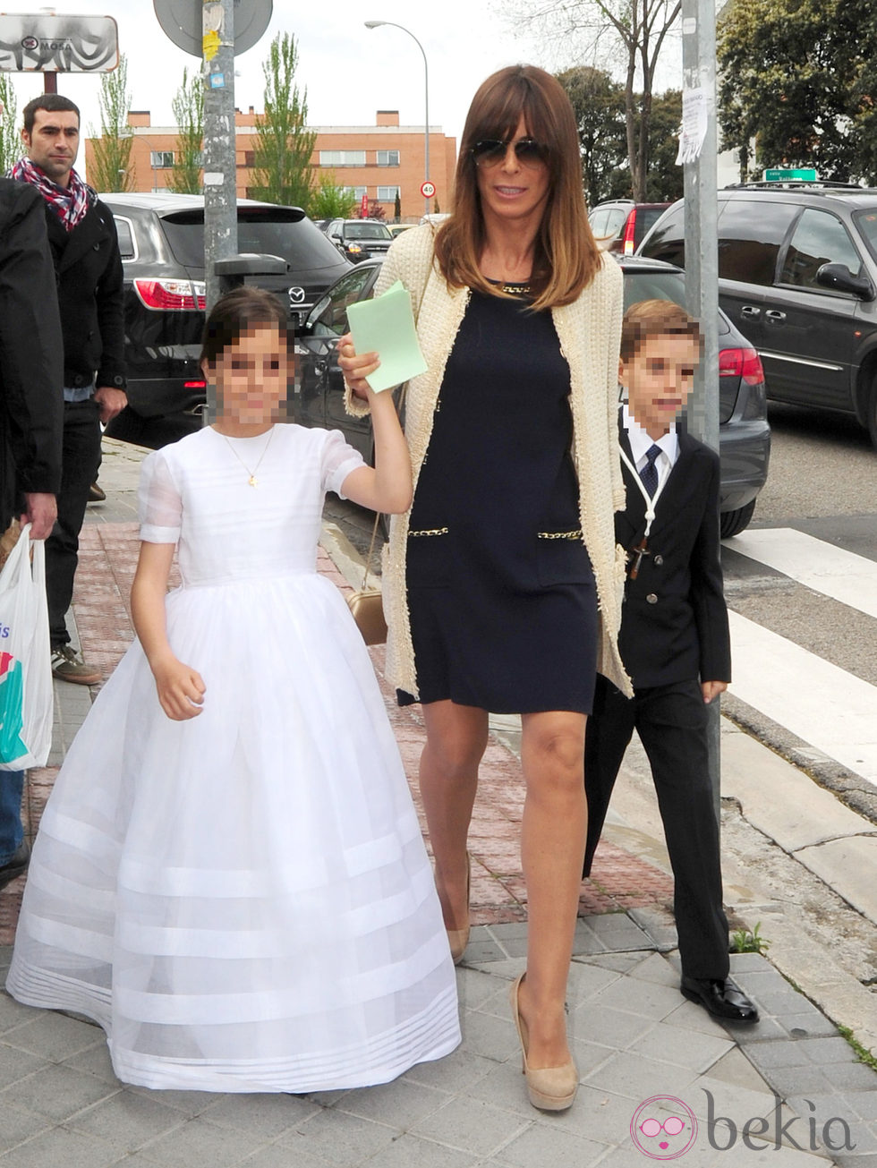 Lydia Bosch celebra la Primera Comunión de sus hijos