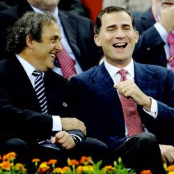 Michel Platini y el Príncipe Felipe en la final de la Europa League 2012