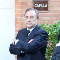 Florentino Pérez en el funeral de su mujer María Ángeles Sandoval, Pitina