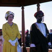 La Reina Isabel II en una visita a Omán en 1979