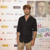 Hugo Silva en el estreno de la película 'En fuera de juego'