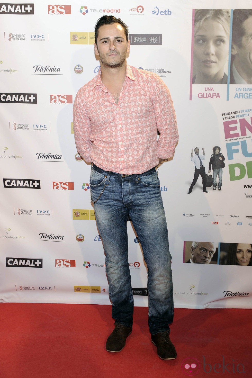 Asier Etxeandia en el estreno de la película 'En fuera de juego'