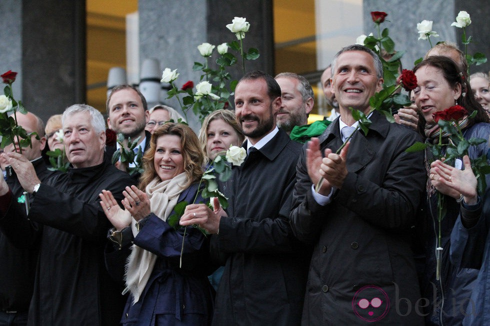 Marta Luisa y Haakon de Noruega en el concierto en recuerdo a las víctimas de Utoya