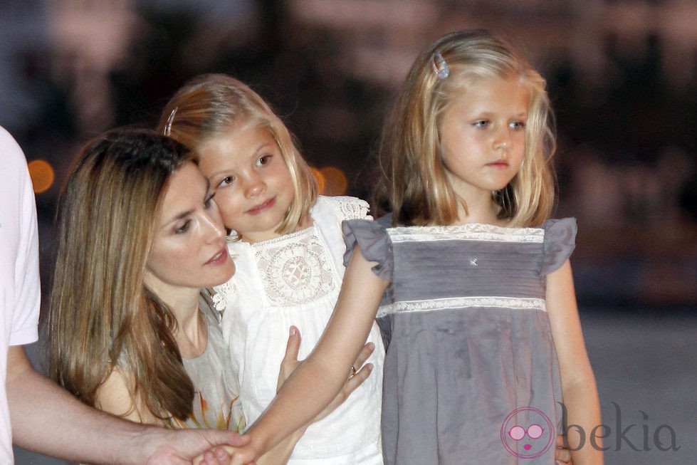 La Princesa Letizia con las Infantas Leonor y Sofía en Sóller