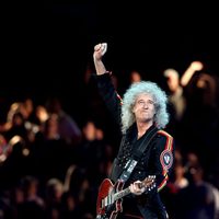 Brian May de Queen en la clausura de los Juegos Olímpicos
