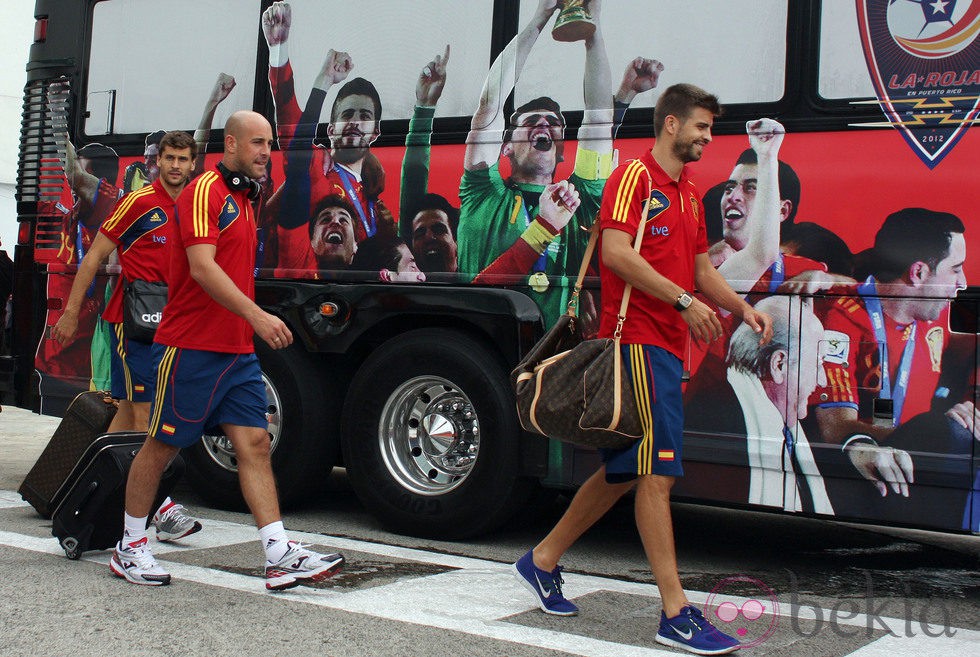 Gerard Piqué, Pepe Reina y Fernando Llorente en Puerto Rico