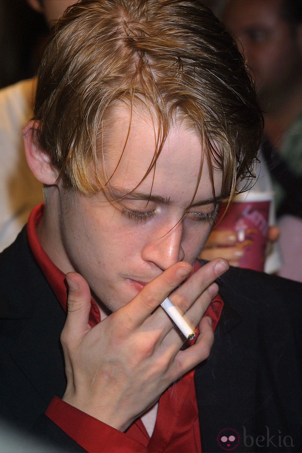 Macaulay Culkin fumando en el año 2001