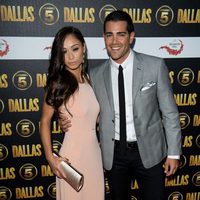 Jesse Metcalfe y Cara Santana en la promoción de 'Dallas' en Londres