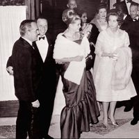 Rainiero y Grace de Mónaco con los Reyes Juan Carlos y Sofía y Frank Sinatra en 1962